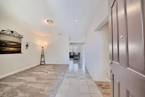 Entry Way - 245 Springfield Dr, Manteca, CA 95337 photo 1 of 21