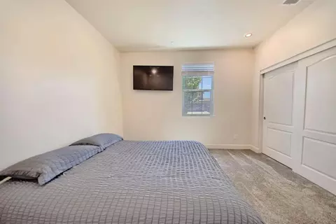 Bedroom - 245 Springfield Dr, Manteca, CA 95337 photo 5 of 13
