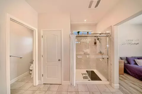 Bath - 245 Springfield Dr, Manteca, CA 95337 photo 8 of 9