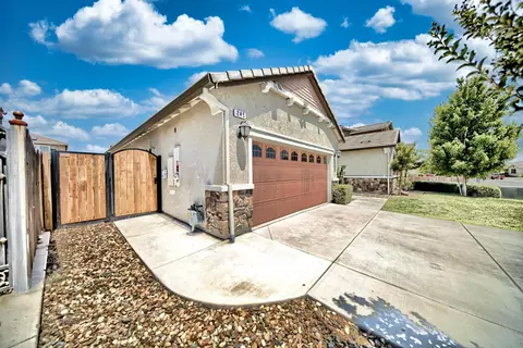 Exterior - 245 Springfield Dr, Manteca, CA 95337 photo 8 of 9