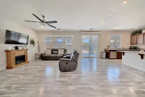 Living - 245 Springfield Dr, Manteca, CA 95337 photo 1 of 2