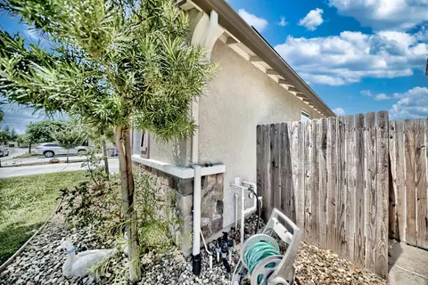 Exterior - 245 Springfield Dr, Manteca, CA 95337 photo 6 of 9