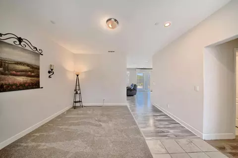Entry Way - 245 Springfield Dr, Manteca, CA 95337 photo 2 of 21