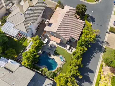View/Area - 5524 Coronawood Ln, Carmichael, CA 95608 photo 7 of 10