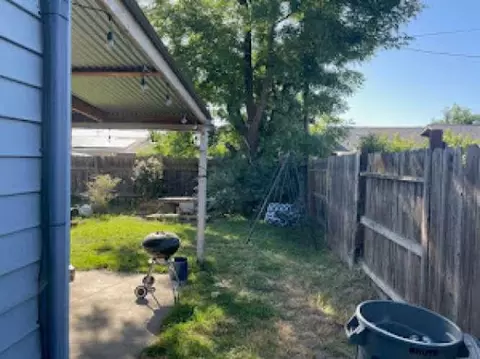 303 Georgiana Dr, Isleton, CA 95641 photo 2