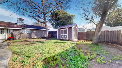 Exterior - 13118 6th St, Hickman, CA 95323 photo 3 of 12