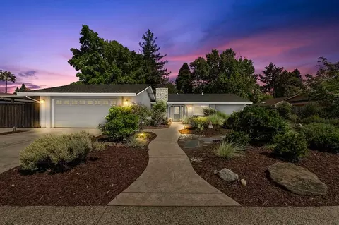 307 Diamond Oaks Rd, Roseville, CA 95678