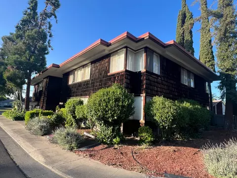 3704 Bonnie Ln, Stockton, CA 95204
