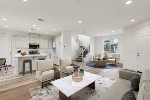 Living - 239 Mindy Way, Pittsburg, CA 94565 photo 1 of 3