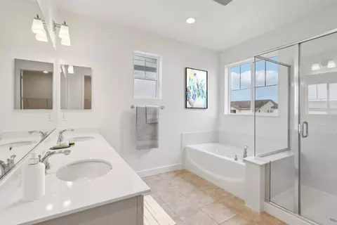 Bath - 239 Mindy Way, Pittsburg, CA 94565 photo 1 of 1