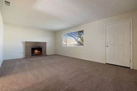 570 Camelia Ln, Manteca, CA 95336 photo 4