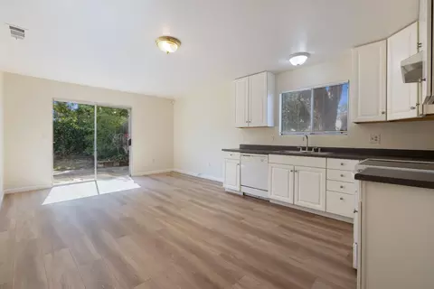 570 Camelia Ln, Manteca, CA 95336 photo 5