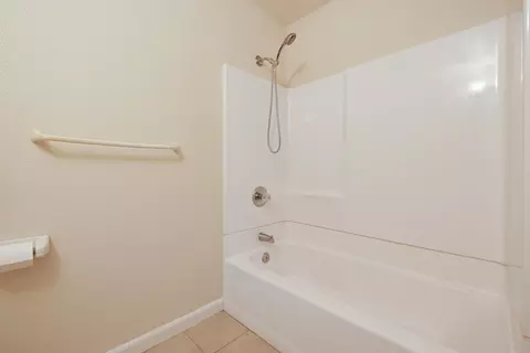 570 Camelia Ln, Manteca, CA 95336 photo 8