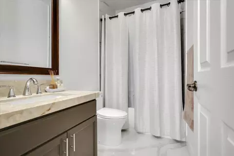 Bath - 1415 N Ripon Rd, Ripon, CA 95366 photo 8 of 19