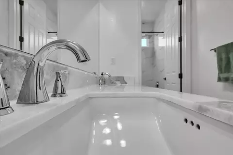 Bath - 1415 N Ripon Rd, Ripon, CA 95366 photo 15 of 19