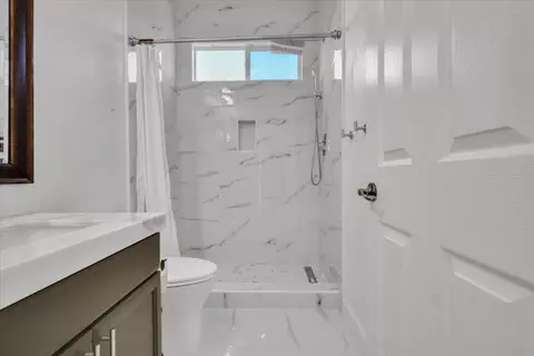 Bath - 1415 N Ripon Rd, Ripon, CA 95366 photo 16 of 19