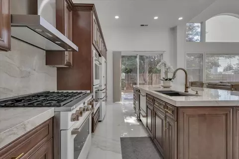 Kitchen - 1415 N Ripon Rd, Ripon, CA 95366 photo 4 of 10