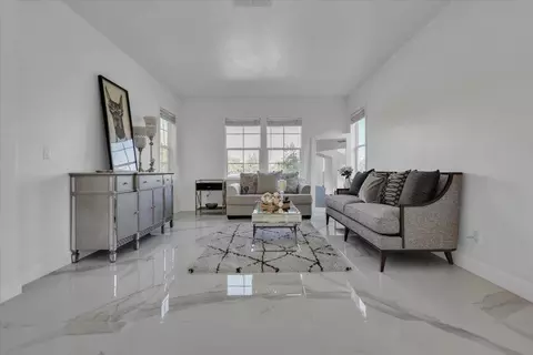 Living - 1415 N Ripon Rd, Ripon, CA 95366 photo 1 of 10