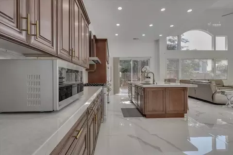 Kitchen - 1415 N Ripon Rd, Ripon, CA 95366 photo 3 of 10