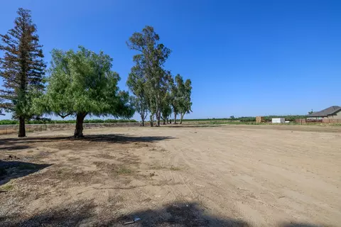 Exterior - 19272 Bloss Ave, Hilmar, CA 95324 photo 2 of 2