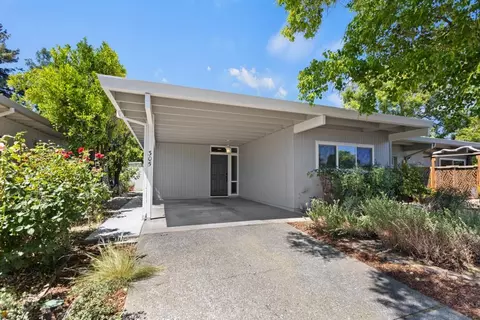 305 Hidalgo Pl, Davis, CA 95616 photo 2