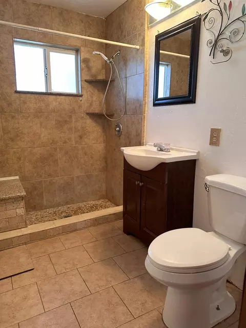 Bath - 442 B St, Empire, CA 95319 photo 1 of 1