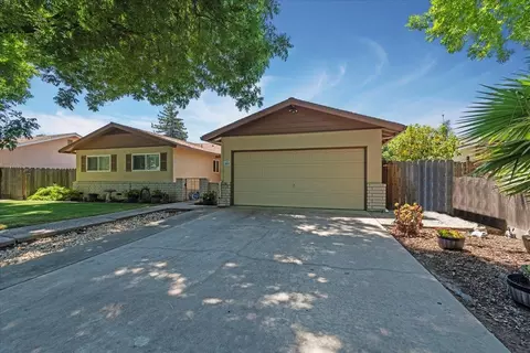 3109 Napier Dr, Modesto, CA 95350 photo 2