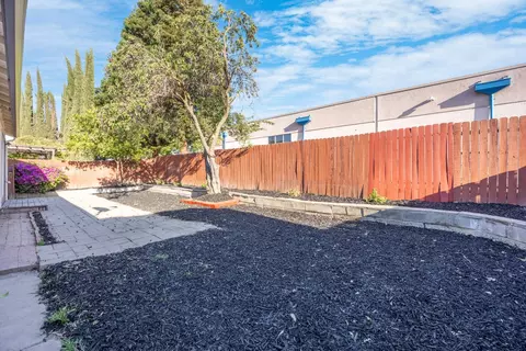 Exterior - 1930 Mcpeak Ct, Tracy, CA 95376 photo 10 of 14