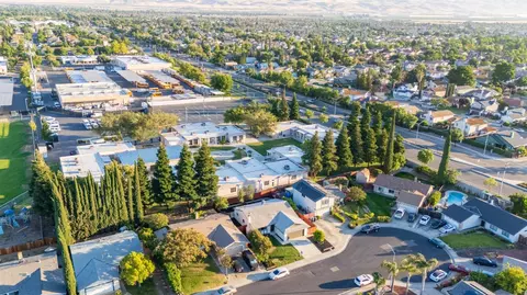 View/Area - 1930 Mcpeak Ct, Tracy, CA 95376 photo 12 of 16