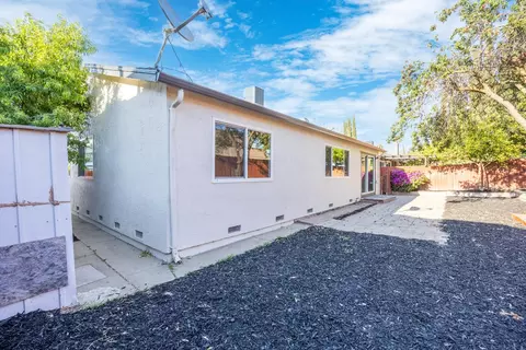 Exterior - 1930 Mcpeak Ct, Tracy, CA 95376 photo 11 of 14