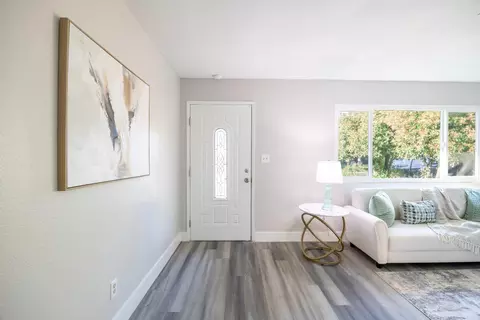 Entry Way - 1930 Mcpeak Ct, Tracy, CA 95376 photo 1 of 3