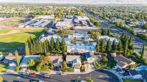 View/Area - 1930 Mcpeak Ct, Tracy, CA 95376 photo 11 of 16