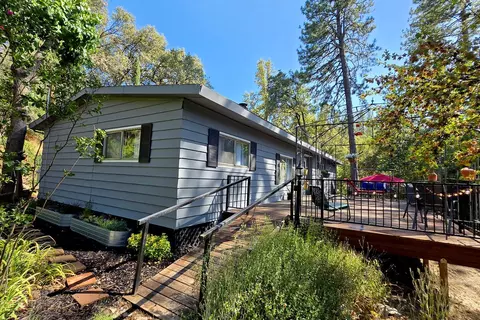 18376 Harmony Pl, Grass Valley, CA 95949 photo 3