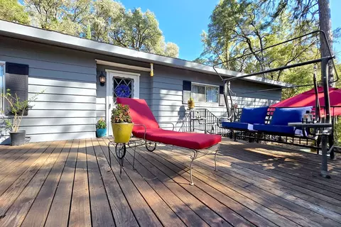 18376 Harmony Pl, Grass Valley, CA 95949 photo 4