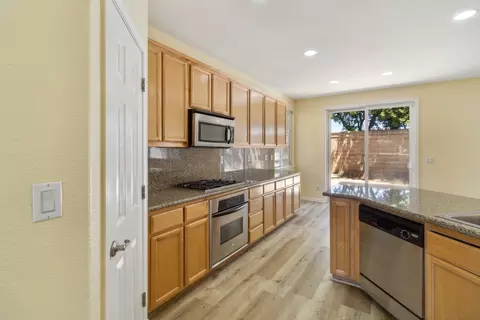 Kitchen - 1015 Lucio St, Manteca, CA 95336 photo 3 of 3
