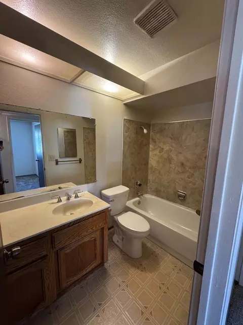 4025 E Orangeburg Ave, Modesto, CA 95355 photo 8