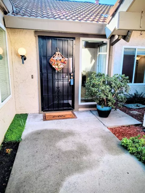 Entry Way - 3628 Sylvan Meadows Ct, Modesto, CA 95356 photo 1 of 1