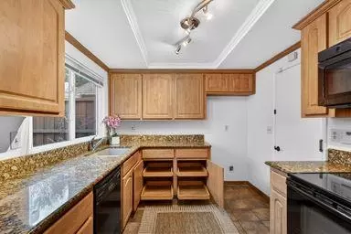 Kitchen - 3628 Sylvan Meadows Ct, Modesto, CA 95356 photo 2 of 4