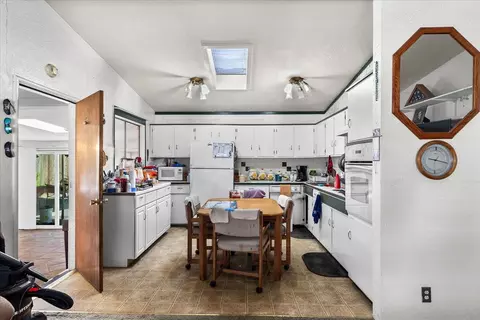 1409 Laurie Ln, Modesto, CA 95355 photo 12