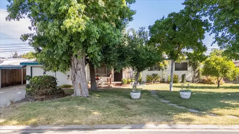 1409 Laurie Ln, Modesto, CA 95355 photo 2