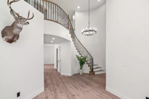 Entry Way - 1887 Chur Ct, Manteca, CA 95337 photo 4 of 7