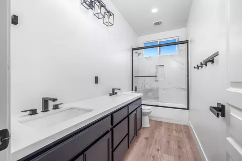 Bath - 1887 Chur Ct, Manteca, CA 95337 photo 5 of 5