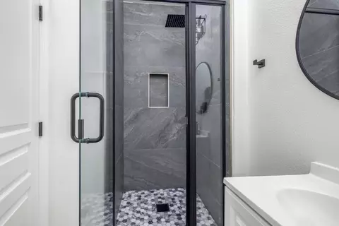 Bath - 1887 Chur Ct, Manteca, CA 95337 photo 2 of 5