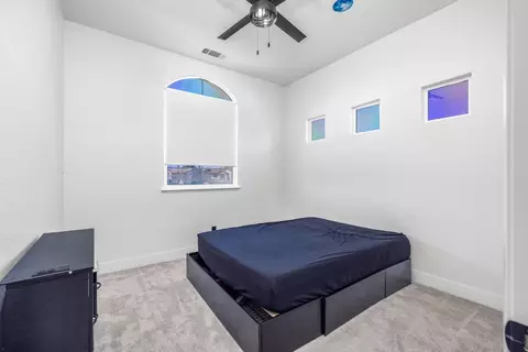 Bedroom - 1887 Chur Ct, Manteca, CA 95337 photo 4 of 5