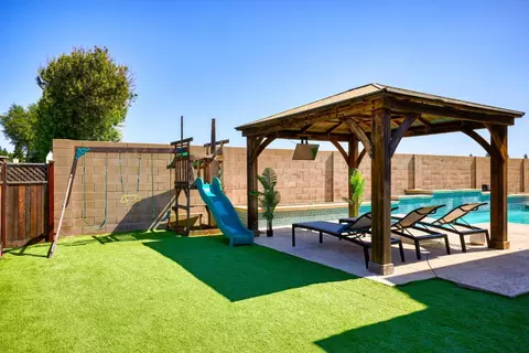 Exterior - 1887 Chur Ct, Manteca, CA 95337 photo 6 of 14