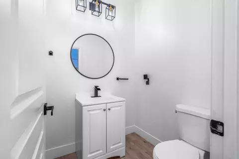 Bath - 1887 Chur Ct, Manteca, CA 95337 photo 1 of 5