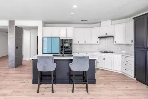 Kitchen - 1887 Chur Ct, Manteca, CA 95337 photo 3 of 4