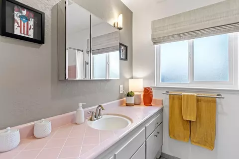 Bath - 4501 Marble Way, Carmichael, CA 95608 photo 2 of 10