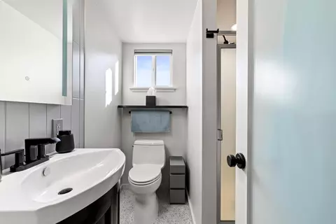 Bath - 4501 Marble Way, Carmichael, CA 95608 photo 6 of 10