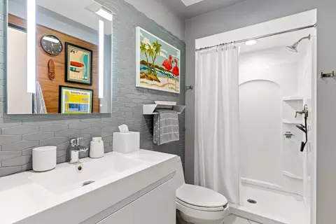 Bath - 4501 Marble Way, Carmichael, CA 95608 photo 5 of 10